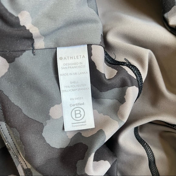 Athleta Lightning Stash Pocket Camo 7/8 Tight In Supersonic - Picture 6 of 11